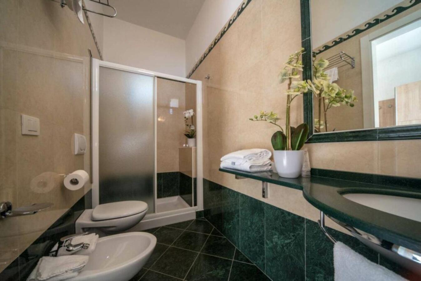 Hotel Bellevue كاتوليكا المظهر الخارجي الصورة
