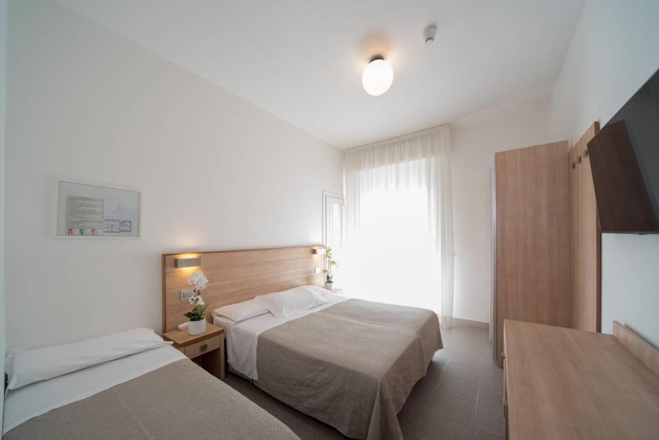 Hotel Bellevue كاتوليكا المظهر الخارجي الصورة