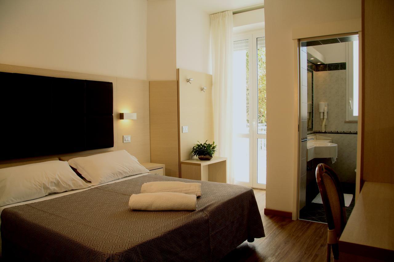 Hotel Bellevue كاتوليكا المظهر الخارجي الصورة