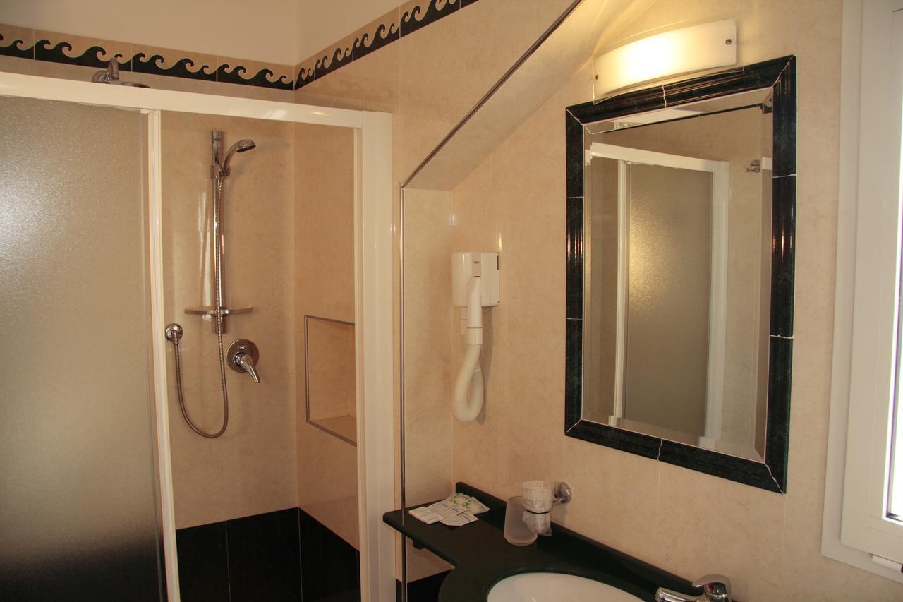 Hotel Bellevue كاتوليكا المظهر الخارجي الصورة